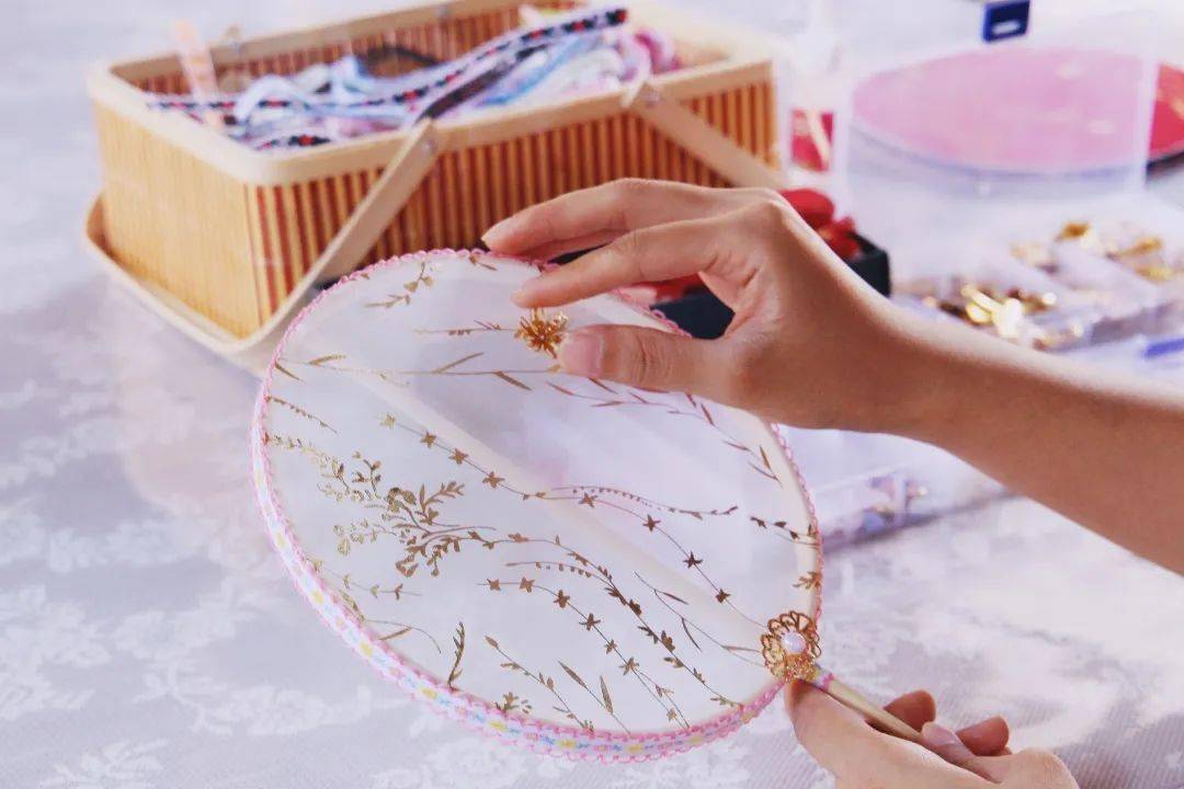 「宠爱女神节」手工DIY活动推荐流程图片