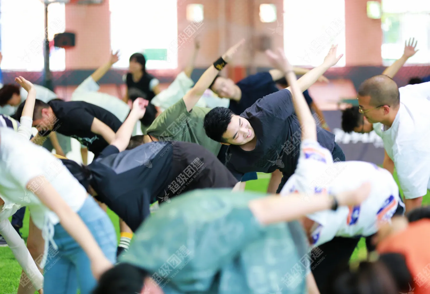「聚力齐心 乘风破浪」半日趣味运动会相册图片