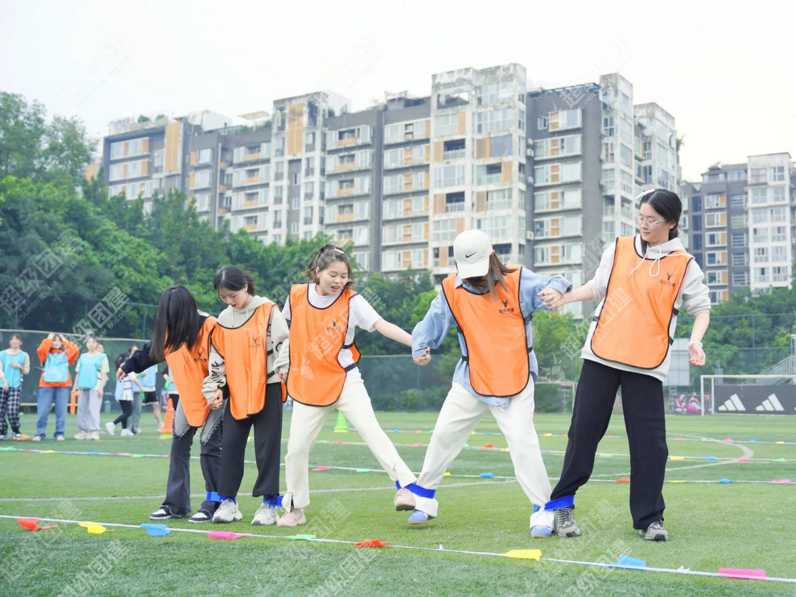 「欢庆周年，跃动未来」趣味运动会相册图片