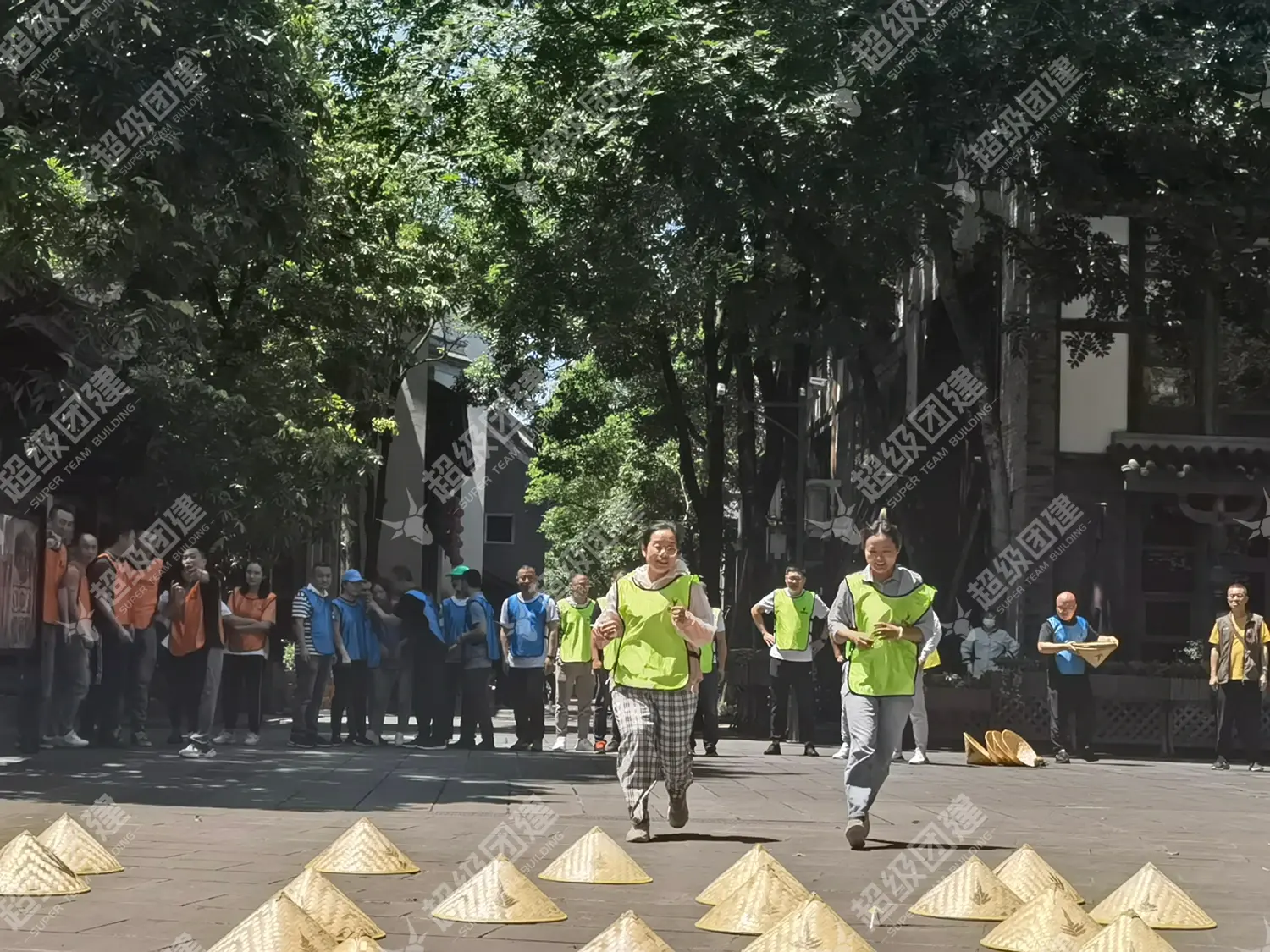 「拯救生命之泉」创意主题定向团建相册图片