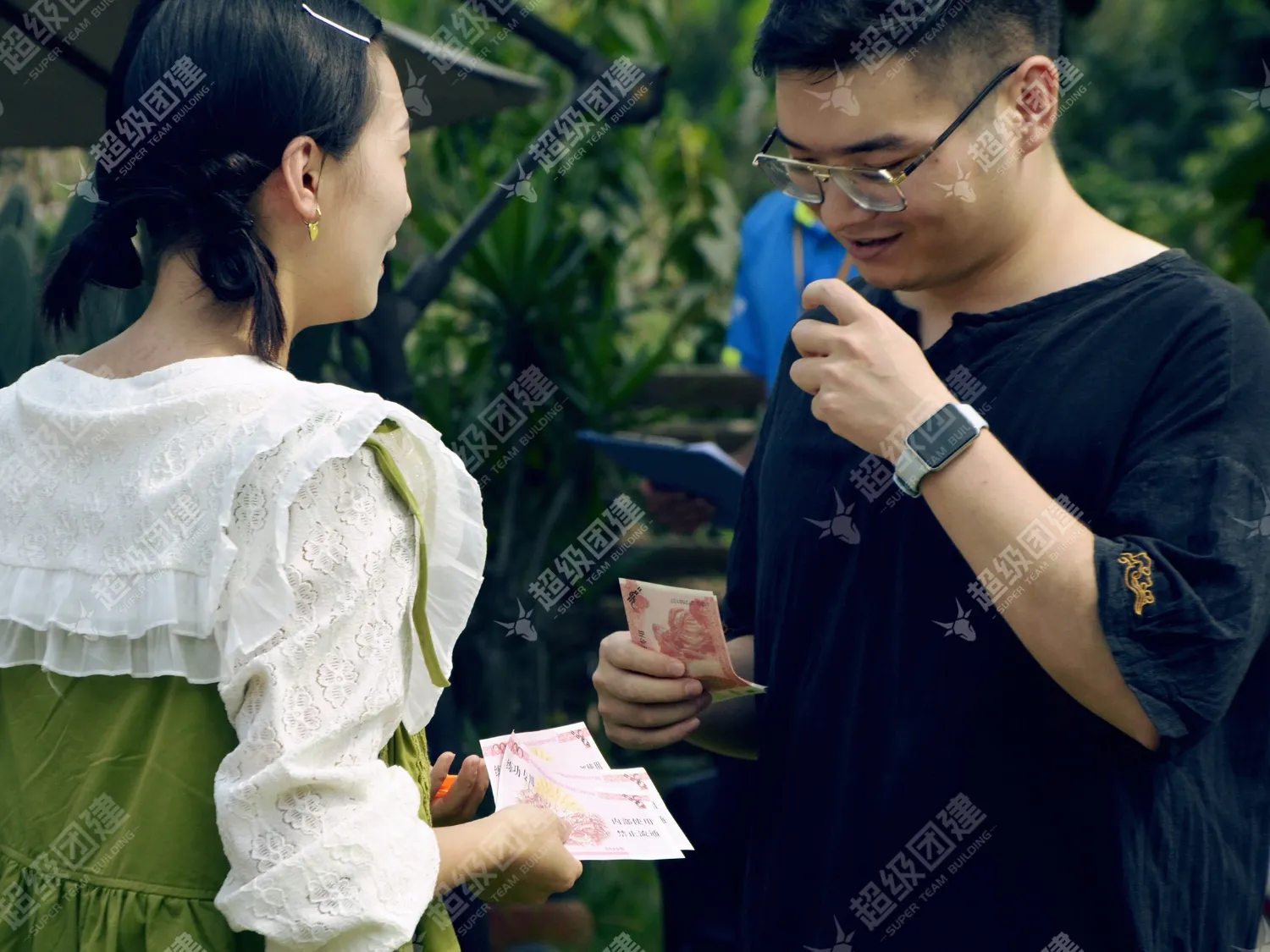 「真人版大富翁」主题团建活动相册图片