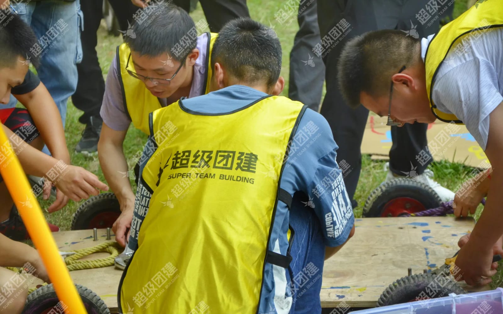 「飞驰人生 巅峰时刻」造车梦工厂主题团建相册图片