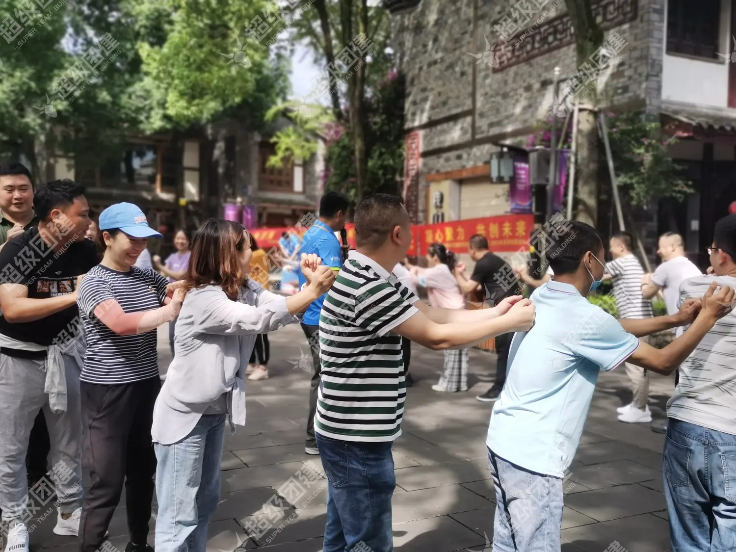 「拯救生命之泉」创意主题定向团建相册图片