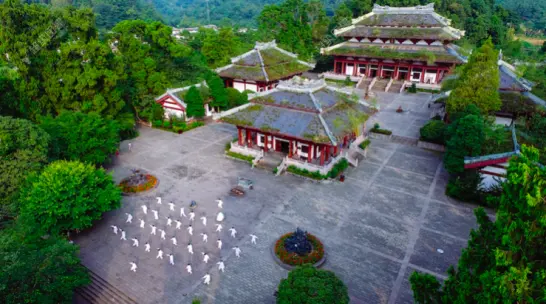 「鹤鸣山巅 · 团队启航」两天一夜的凝聚之旅